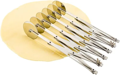Restaurantware Met Lux - Cortador de pastelería de 9.5 x 2.25 pulgadas, 6 ruedas, 1 cortador de acordeón expandible, resistente a la corrosión, apto