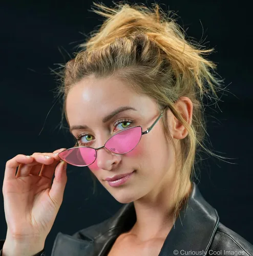 Miniatura 2 de FEISEDY Gafas de sol de diseñador de moda Retro pequeños pétalos forma arco templo diseño B2298