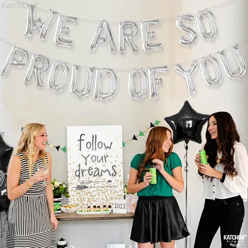 Miniatura 6 de KatchOn, Globos negros con texto en inglés «We Are So Proud of You» de 16 pulgadas Cartel de globos Proud Of You para decoraciones de graduación