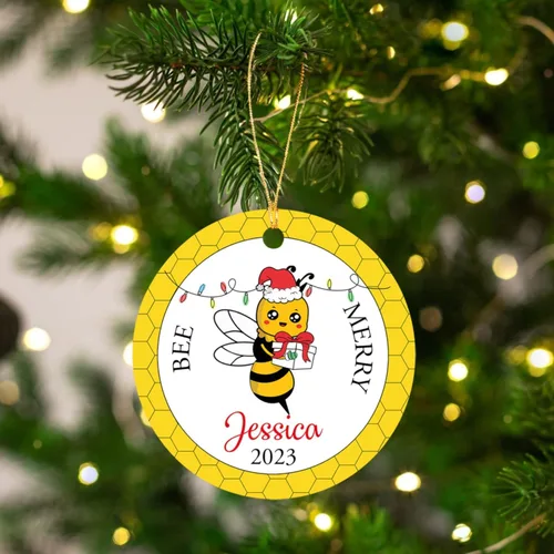 Miniatura 2 de Adorno de Navidad 2026 con texto en inglés "Bee Merry Christmas", adornos personalizados de Navidad de abejas 2026, decoración colgante de árbol