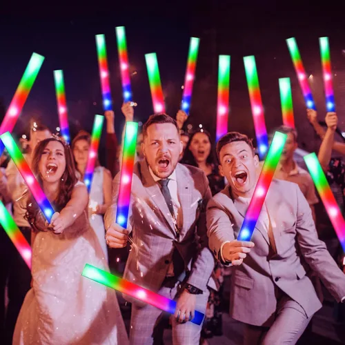 Miniatura 5 de OLUPP 48 piezas de palos de espuma brillantes, palos de resplandor a granel con 3 modos de parpadeo colorido, varitas luminosas para niños, paquete