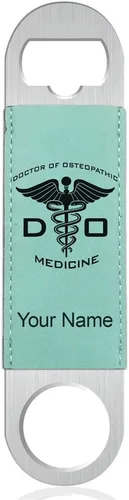 Miniatura 9 de LaserGram Abrebotellas, DO Doctor en Medicina Osteopática, grabado personalizado incluido (cuero sintético, negro y dorado)