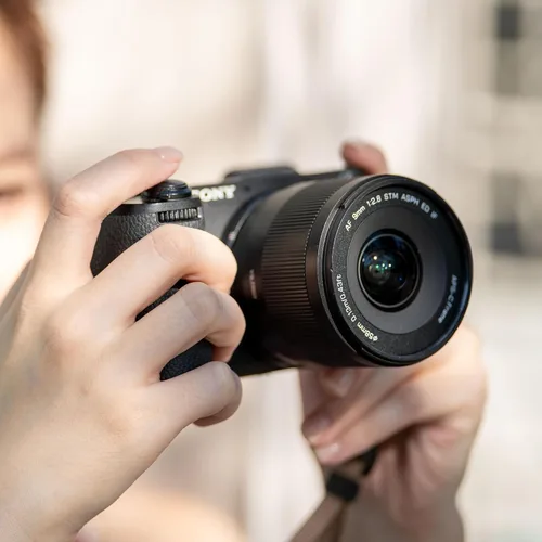 Miniatura 2 de VILTROX Lente F2.8 E de 0.354 in para Sony E, lente de enfoque automático APS-C Prime compatible con cámaras Sony E-Mount ZV-E10 FX30 ZV-E10