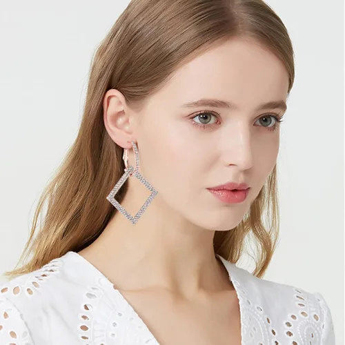 Miniatura 8 de KISZU Aretes de aro dorados plateados para mujer, delicados aretes colgantes cuadrados de diamantes de imitación de cristal para niñas, juego