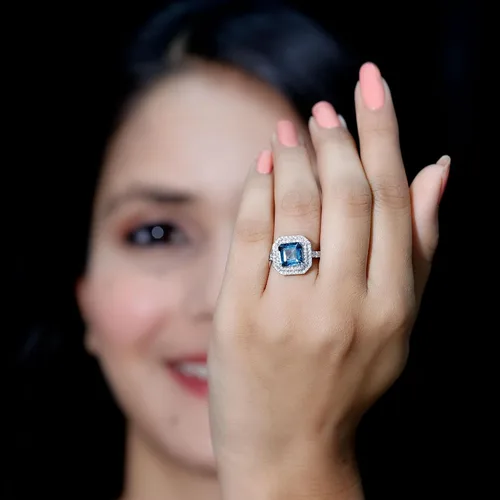 Miniatura 3 de Anillo de compromiso natural de corte Asscher con topacio azul Londres con moissanita, calidad AAA, anillo de compromiso de doble halo certificado