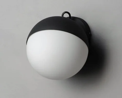 Miniatura 6 de ET2 Aplique de pared de media luna de iluminación Acabado dorado metálico Pantalla de vidrio blanco satinado Moderno aplique de pared