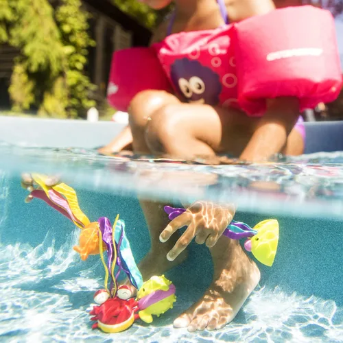 Miniatura 7 de B toys by Battat - Juguetes para piscina de animales marinos; incluye 1 red con forma de tiburón y 4 juguetes de agua para niños mayores de 3 años