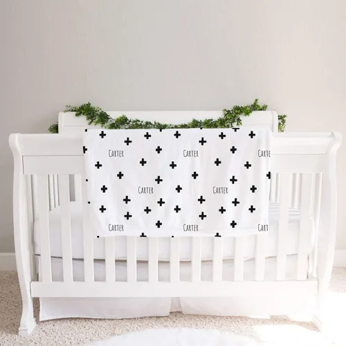 Miniatura 2 de Manta de bebé personalizada moderna con estampado de cruz en blanco y negro, Blanco