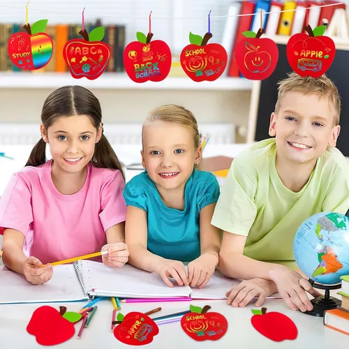 Miniatura 5 de JULMELON Paquete de 36 tarjetas para rascar con diseño de manzanas para el regreso a clases, tarjetas para rascar arcoíris con cintas de lápiz