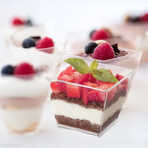 Miniatura 4 de Vasos de postre de plástico de 3.8 onzas con cucharas, paquete de 50 unidades, mini tazas de postre cuadradas transparentes para aperitivos, tazas