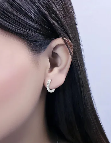 Miniatura 2 de Dazzlingrock Collection - Pendientes de aro pequeños de 0,18 quilates (10 quilates, oro blanco)