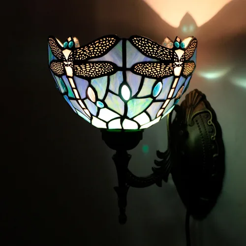 Miniatura 6 de Tiffany - Lámpara de pared enchufable o de cable duro con pantalla de cristal de libélula azul de 8 pulgadas, 8 x 10.5 x 11 pulgadas, acabado base