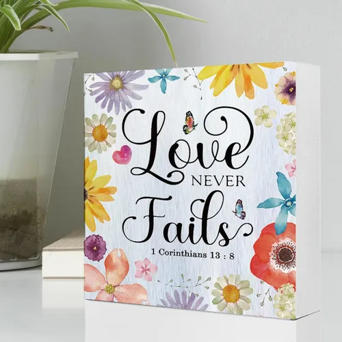 Miniatura 3 de Letrero de madera con texto en inglés "Love Never Fails" de 1 Corinthians 13:8, letrero de madera con versículo bíblico, decoración de escritorio