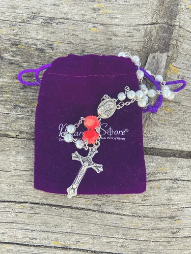 Miniatura 4 de Perlas blancas Collar de Rosario Católico Nuestra Rosa Flores Rojas Centro de la Medalla y Cruz