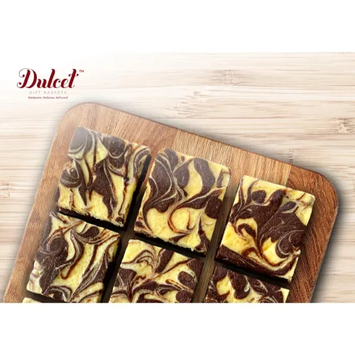 Miniatura 3 de Dulcet Gift Baskets Surtido de brownie de chocolate gourmet, brownie de lata de brownie, delicioso pastel de queso, dulce de azúcar rocoso, ganache