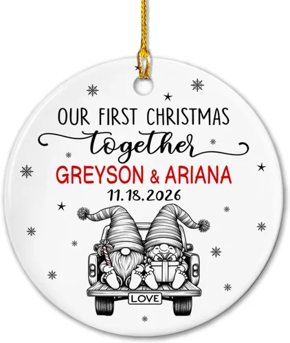 Miniatura 10 de Adorno de cerámica Our First Christmas Together, adorno de Navidad 2025 personalizado con nombre y fecha, renos para colgar en cerámica, regalo