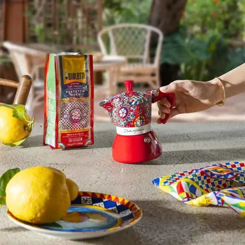 Miniatura 5 de Bialetti Dolce & Gabbana MOKA INDUCTION 4 tazas, seguro para inducción y fuego abierto (máquina de café, máquina de café espresso, Makinetta)
