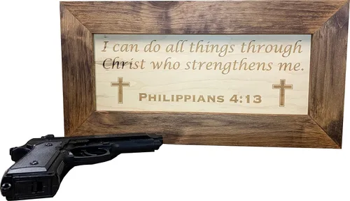 Bellewood Designs Almacenamiento oculto para armas con versículo bíblico personalizado, seis estilos de gabinete de ocultación disponibles (cruces