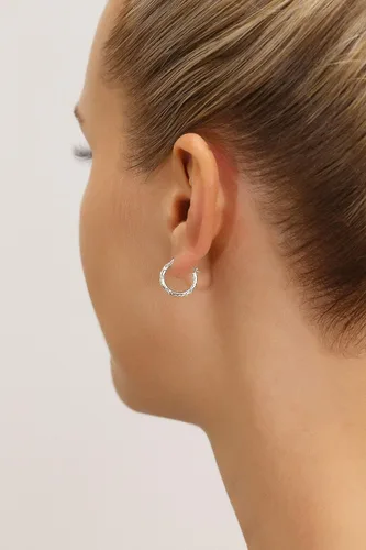 Miniatura 2 de Aretes redondos de oro blanco de 14 quilates grabados a mano con corte de diamante completo