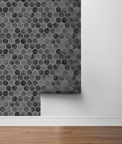 Miniatura 9 de NextWall Papel pintado geométrico hexagonal con incrustaciones para despegar y pegar (negro cósmico y plateado)