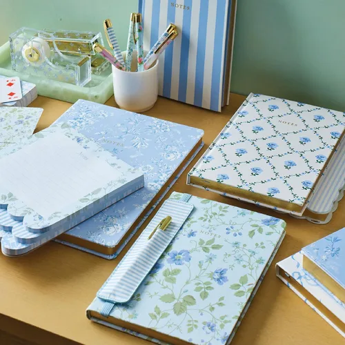Miniatura 6 de Laura Ashley Heirloom Cottage Cartas de Juego – Juego de 2 Barajas de Cartas Estándar en Elegante Caja de Almacenamiento – Cartas de Póquer y Bridge