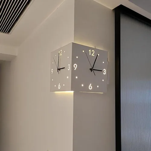 Miniatura 13 de KYOFIS Reloj de pared Corne de doble cara, reloj de pared de esquina luminoso con sensor con escala numeral, funciona con pilas, reloj de pared Azul