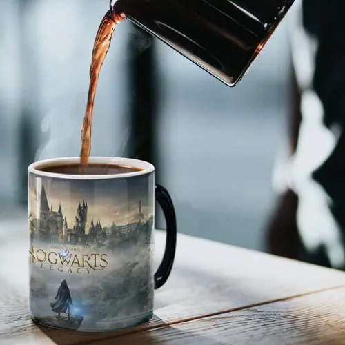 Miniatura 6 de Morphing Mugs Hogwarts Legacy Obra de arte oficial – Mundo mágico de Harry Potter – Una taza de cerámica que cambia de color de 11 oz – Imagen
