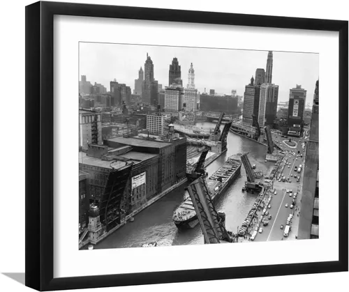 AllPosters Impresión fotográfica de pared, buque de carga en el río Chicago sobre marco negro, 16 x 12 pulgadas