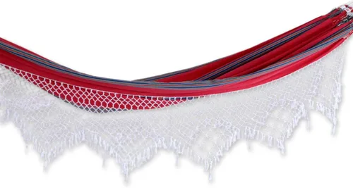 NOVICA - Hamaca brasileña de tela de algodón a rayas color rojo y gris XL para 2 personas, con flecos de ganchillo blancos, “Samba escarlata” (doble)