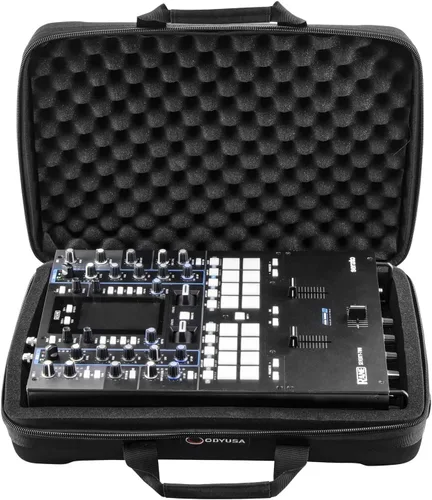 Miniatura 18 de Odyssey Cases 7″ Vinilo/Utility Black Krom™ Case Capacidad para 60 discos
