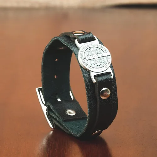 Miniatura 4 de Intercession Pulsera de protección de cuero genuino de San Benito fabricada en Brasil Madera