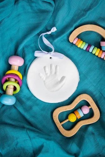 Miniatura 14 de Kit de huellas de bebé o huellas de Pearhead, mi primer adorno de Navidad, recuerdo de arcilla DIY, regalo para padres nuevos y futuros, 3 cintas