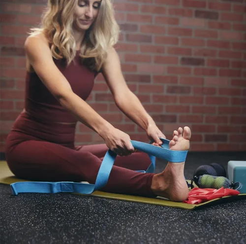 Miniatura 2 de Tune Up Fitness Correa de estiramiento de yoga de doble bucle para terapia física, yoga, entrenamiento Excelente estirador de piernas, hombros