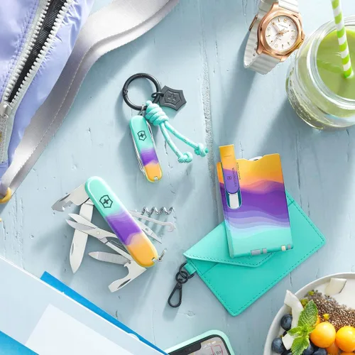 Miniatura 6 de Victorinox Live to Explore Classic SD Swiss Army - Cuchillo de bolsillo de 7 funciones fabricado en Suiza, estilo Sydney