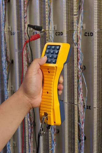 Miniatura 2 de Equipo de comprobación telefónica TS19 de Fluke Networks, amarillo y gris, 1