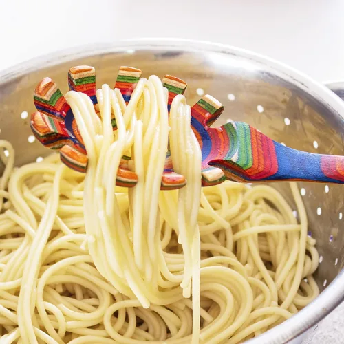 Miniatura 3 de Baltique Marrakesh Collection - Cuchara de madera para espagueti, servidor de pasta de 12.5 pulgadas con dientes, utensilio colorido de madera