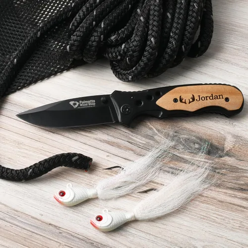 Miniatura 4 de Palmetto Wood Shop - Cuchillo de bolsillo grabado con láser, regalo para hombres 3.25" Stainless Steel Blade, Real Wood Handle, Personalized Text