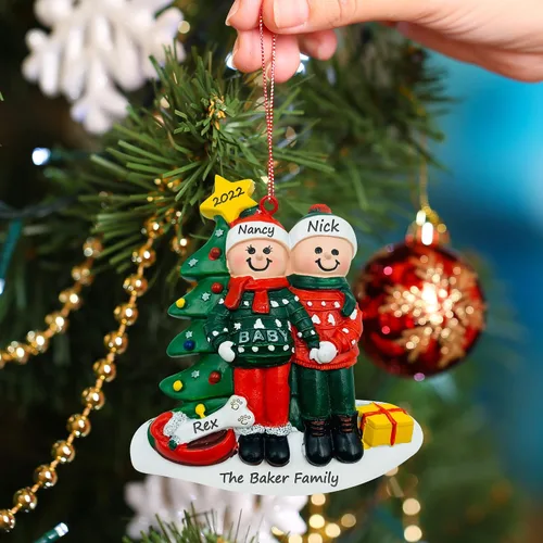 Miniatura 2 de Adorno Colgante de Pareja Embarazada y Perro - Adorno de Navidad para Esperando con Hueso de Perro, Personalizado Pareja con hueso