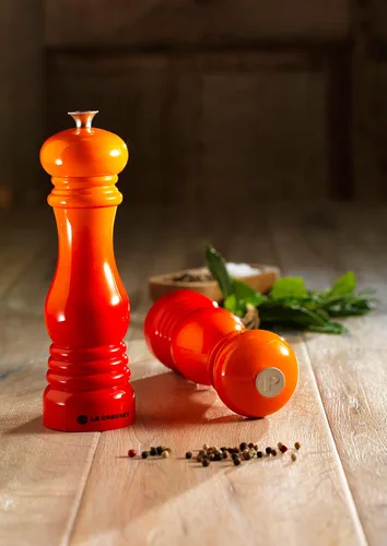 Miniatura 2 de Le Creuset Molino de Sal, 8.0 in x 2.5 in, Llama