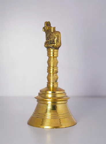Miniatura 7 de Campana de latón para campana de templo Ghanti de 4.75 pulgadas, campana de Pooja de latón con estatua de Nandi en la parte superior, cascabel