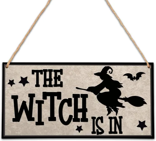 ZIIUFRN Wswood-A14 - Decoración de terror de Halloween con texto en inglés "The Witch is in Halloween", letrero de puerta de madera para puerta La