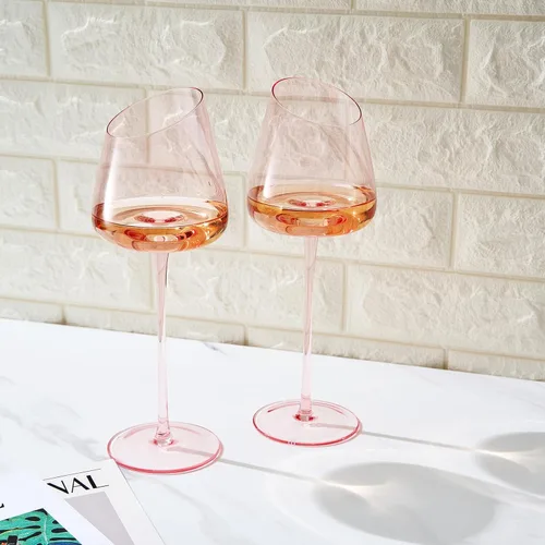 Miniatura 4 de Khen Copas de vino rosa, regalo Juego de 2 Cristalería inclinada de 18 onzas color rubor rosa, vidrio de tallo alto, regalos para esposa, novia
