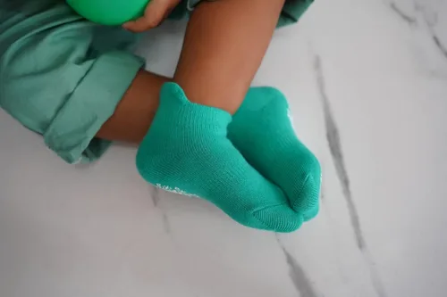 Miniatura 6 de RATIVE Calcetines antideslizantes con puños para bebés, niños y niñas