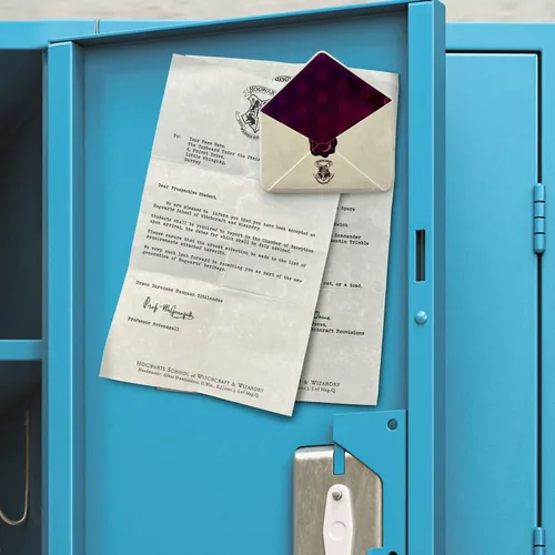 Miniatura 2 de Harry Potter – Carta de aceptación personalizada de Hogwarts – Imán de sobre de resina funcional de 3.5" x 3.5" con carta de 5" x 8" del Profesor