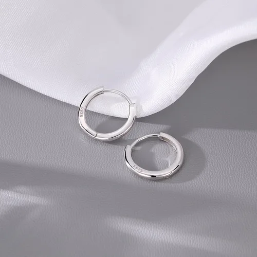 Miniatura 6 de Reffeer Aretes de aro redondos pequeños de plata de ley 925 para mujeres, adolescentes, aretes de aro minimalistas