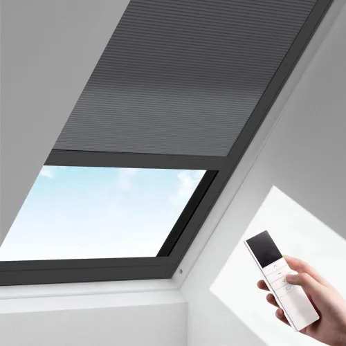 Miniatura 25 de Zshine Persianas celulares motorizadas sin cordones con panal de abeja, persianas opacas de tela para ventana de tragaluz (93021A blanco hueso)