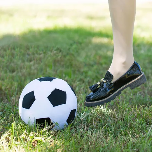Miniatura 6 de Almohada rellena con forma de fútbol decorativo y funcional cojín de felpa suave para el hogar y los viajes