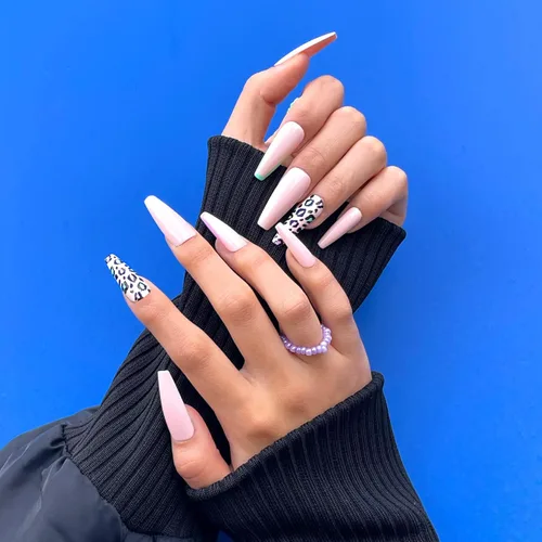 Gold Finger - Kit de uñas postizas de cobertura completa con pegamento, diseño moderno, gel listo para usar, uñas medianas, largas y extralargas