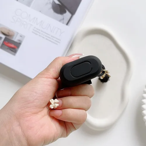 Miniatura 2 de Bonita funda negra para Airpods de 2ª/1ª generación para niñas y mujeres, con llavero de pompón de flores y kit de limpieza, funda protectora tipo