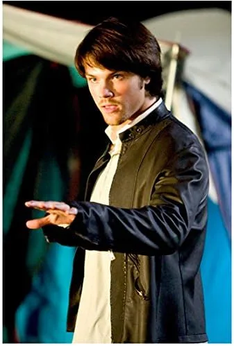 Jared Padalecki 8 pulgadas x 10 pulgadas Fotografía Supernatural Gilmore Niñas Casa de cera mano izquierda hacia fuera chaqueta de cuero negro kn